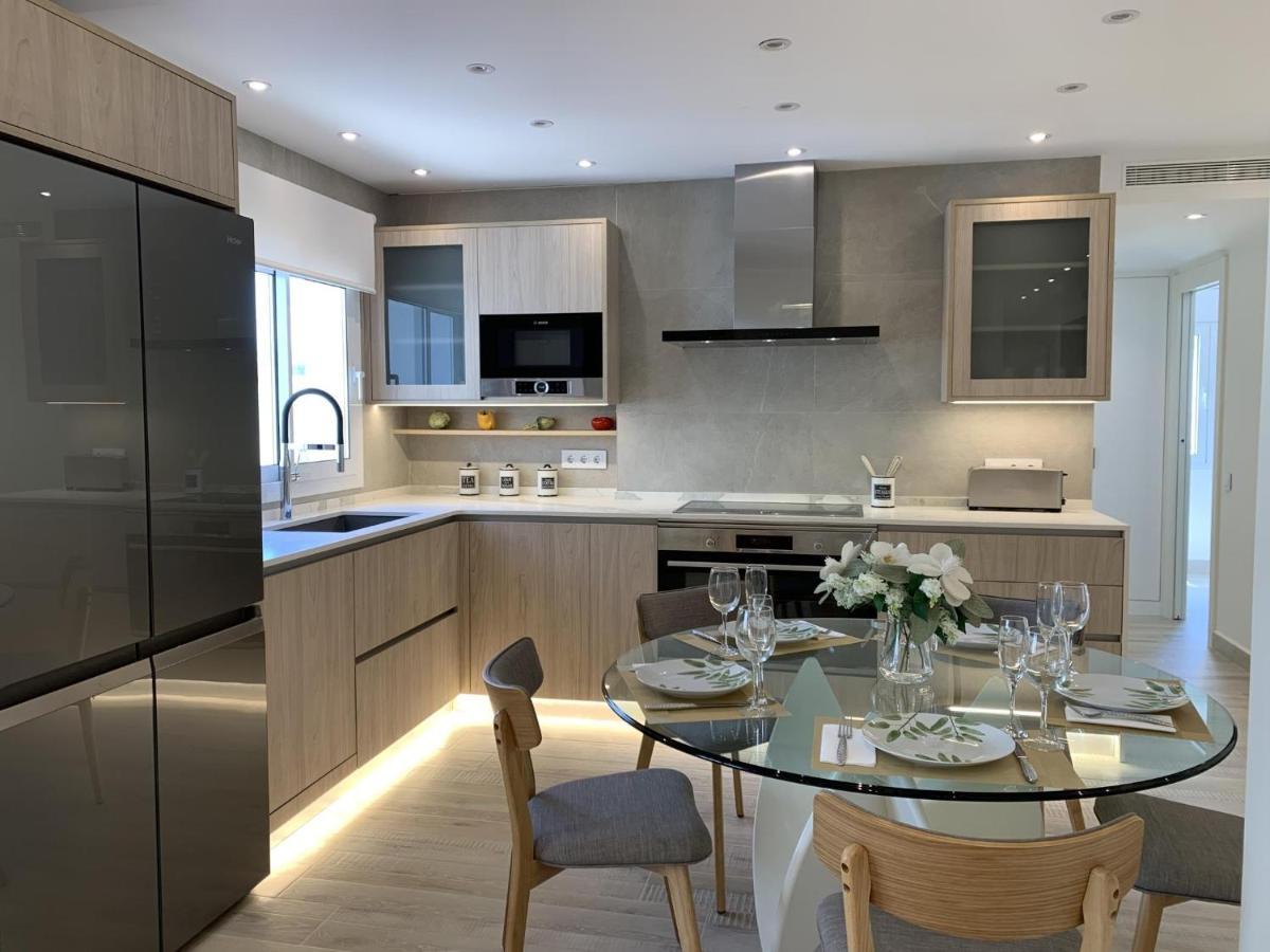 Sitges Spaces Oasis Suites- 4 Bedroom, 4 Ensuite Bathrooms, Terrace, Pool, Sitges Centre מראה חיצוני תמונה