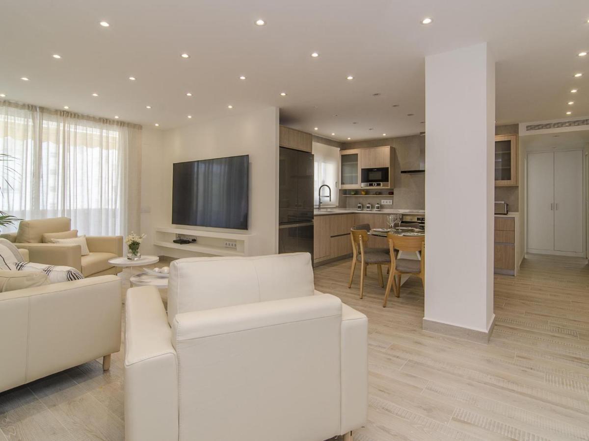 Sitges Spaces Oasis Suites- 4 Bedroom, 4 Ensuite Bathrooms, Terrace, Pool, Sitges Centre מראה חיצוני תמונה
