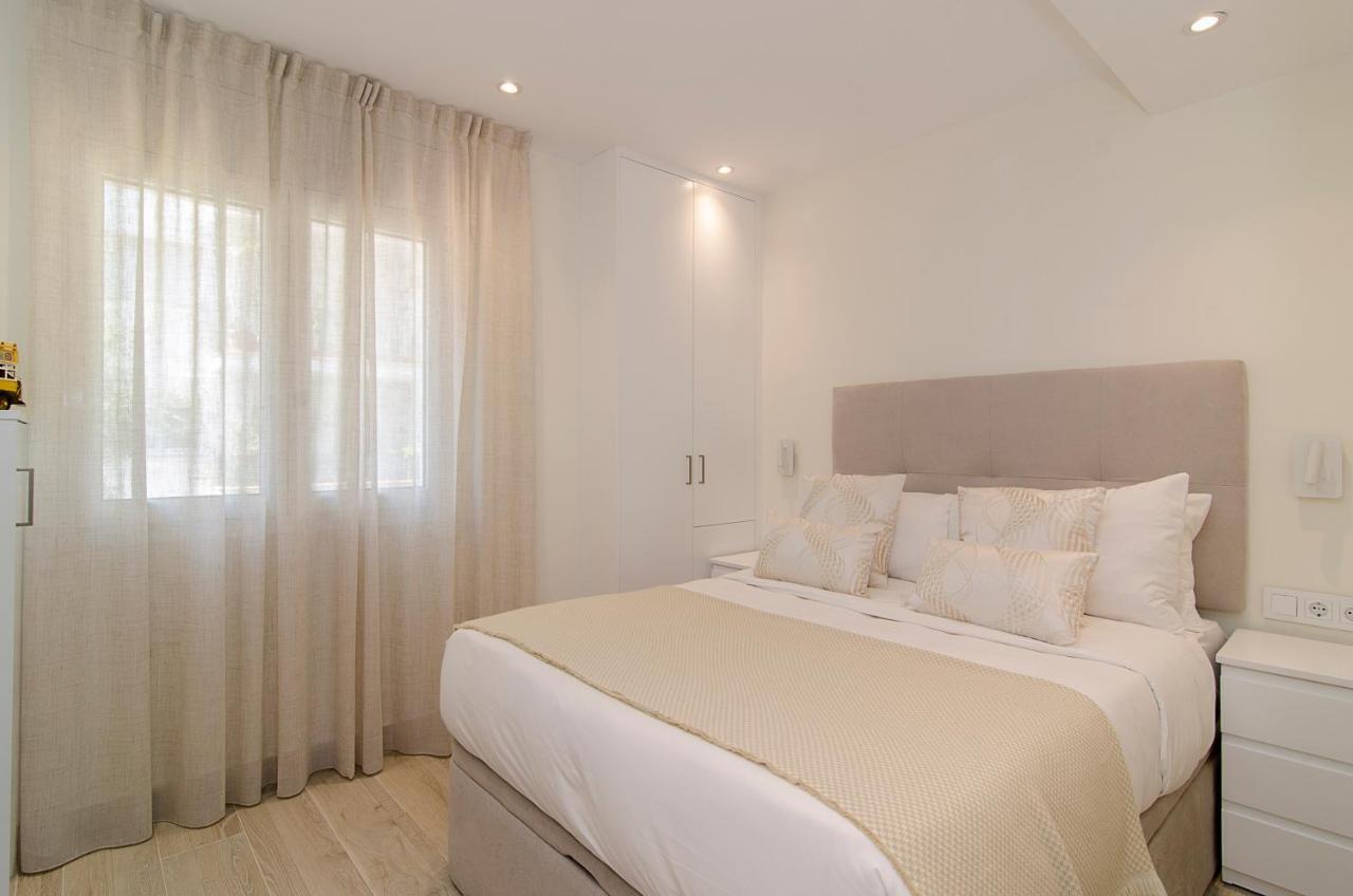 Sitges Spaces Oasis Suites- 4 Bedroom, 4 Ensuite Bathrooms, Terrace, Pool, Sitges Centre מראה חיצוני תמונה