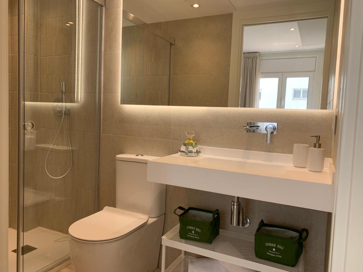 Sitges Spaces Oasis Suites- 4 Bedroom, 4 Ensuite Bathrooms, Terrace, Pool, Sitges Centre מראה חיצוני תמונה